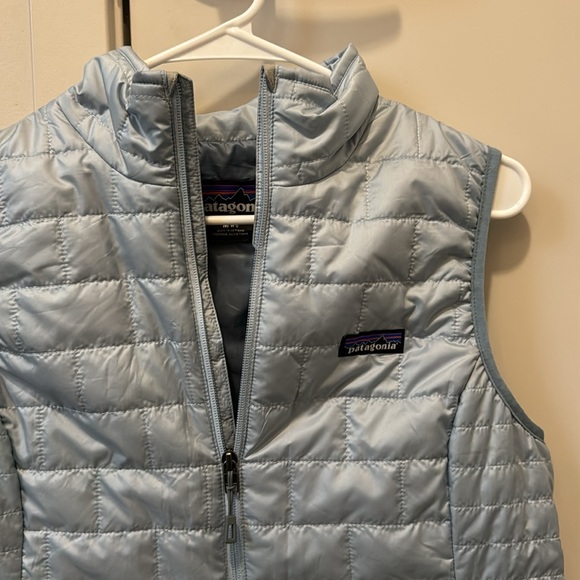 Patagonia Women’s Nano Puff Vest - Picture 3 of 5